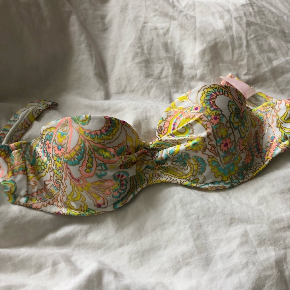 Paisley Victoria’s Secret bathing suit top